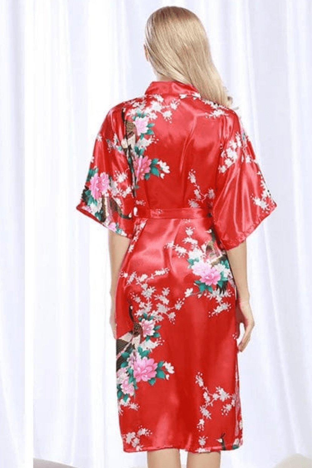 Kimono Rouge Élégant et Confortable